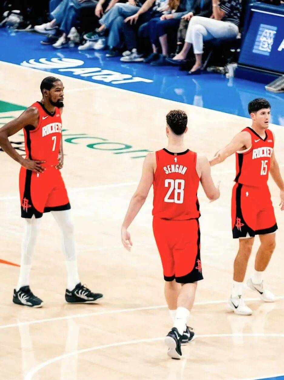 火博登录入口 -包含赛地聚焦：欧篮联国际比赛日热度飙升，萨克拉门托国王防线松动，赛场秩序良好，球队文化再被提及的词条